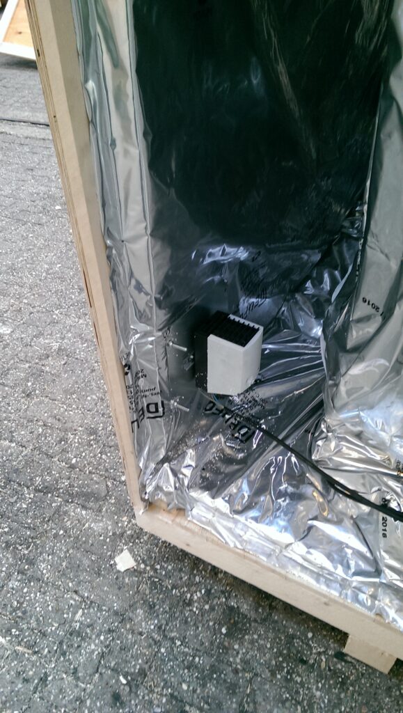 Spezielle DEUFOL-Exportverpackung mit integrieter Heizfunktion