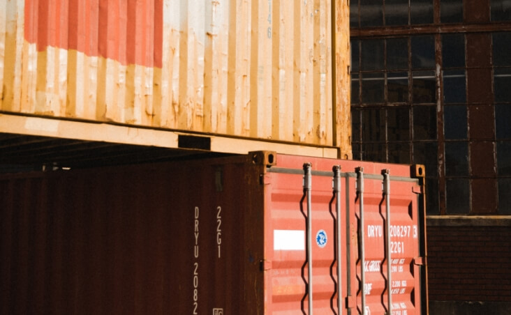 Repair-and-customization-of- shipping- containers-DEUFOL-0003