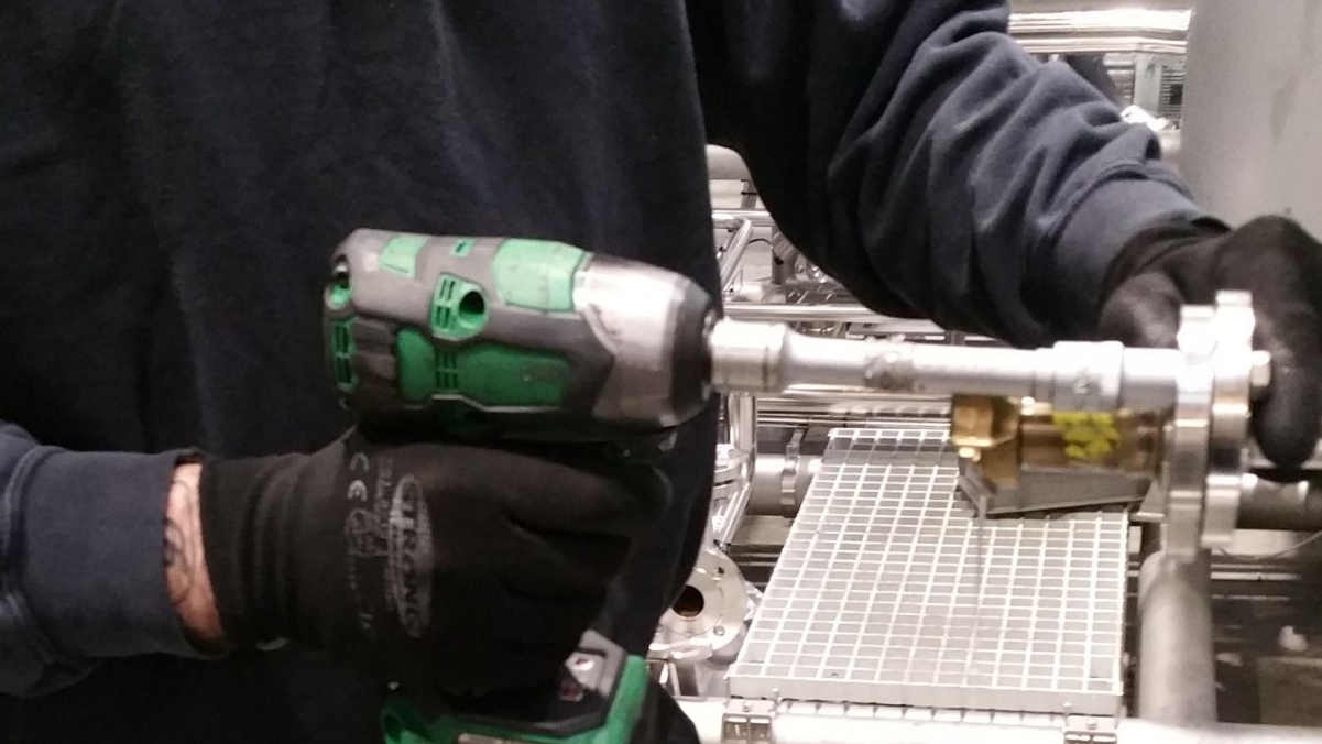 DEUFOL-moves-high-tech-production-line-001